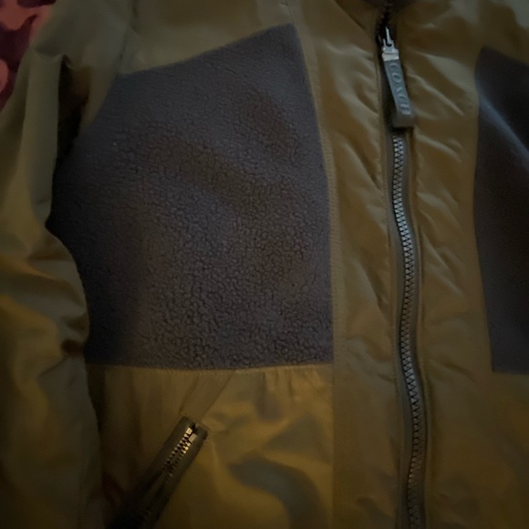 Coach Jacket - Picture 2 of 7